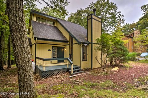 Homes For Sale - 15 Skye Drive<br/> Lake Harmony, PA 18624