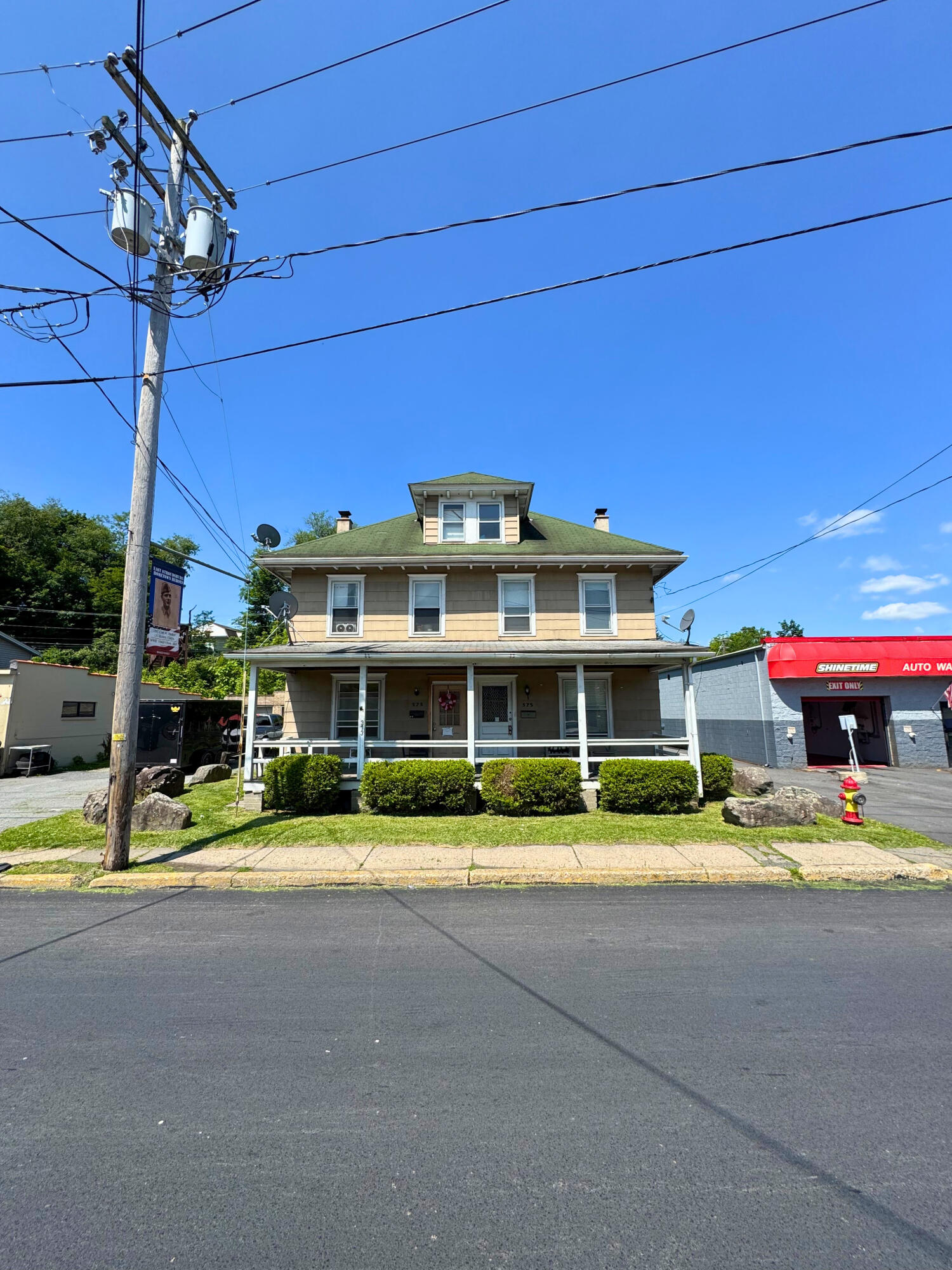 375 N Courtland Street, East Stroudsburg, Pennsylvania image 2