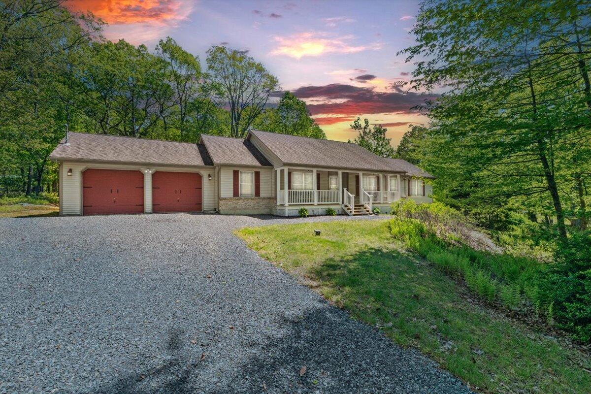2380 Beartown Road, Canadensis, Pennsylvania image 2
