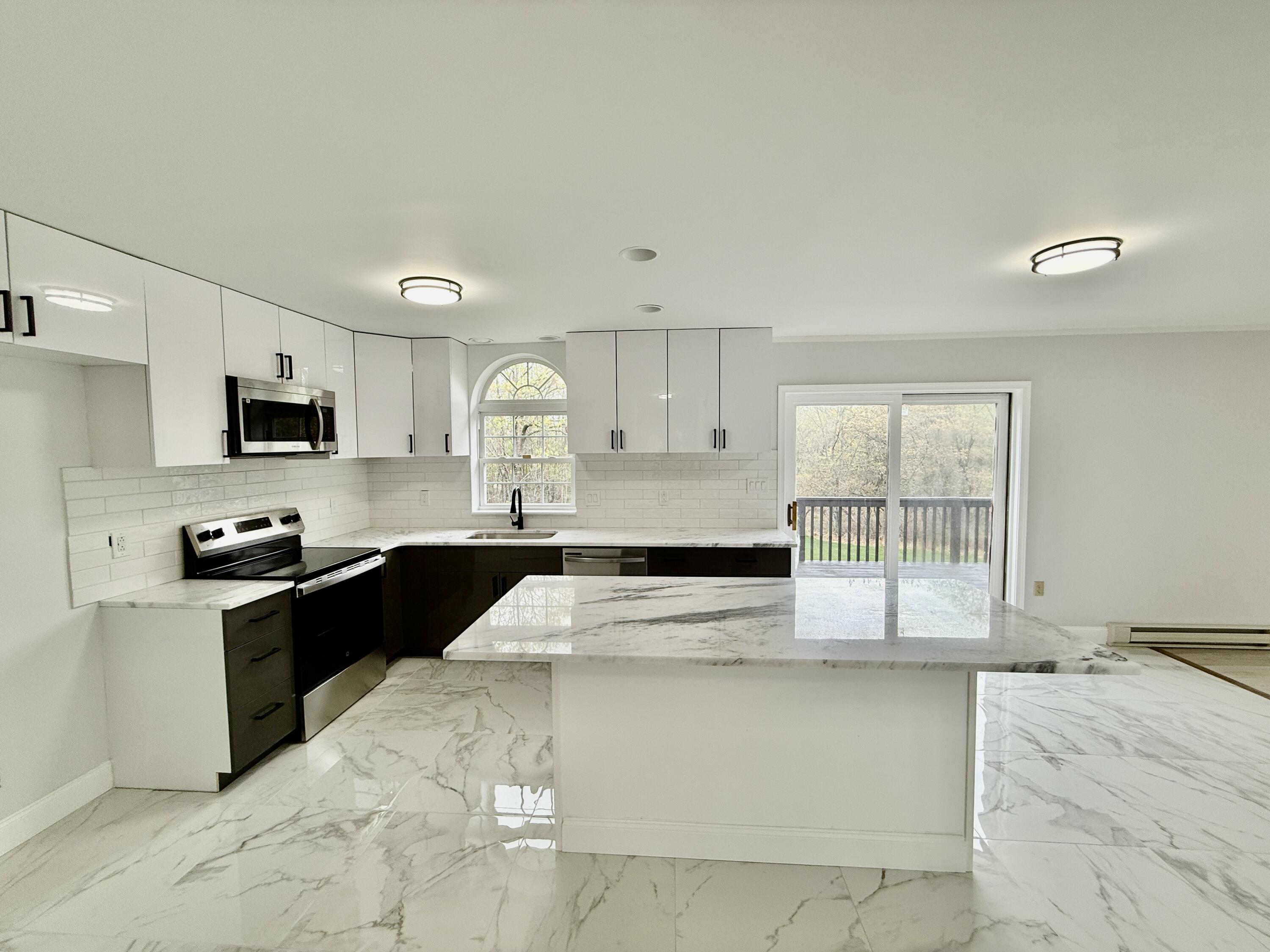 518 Scenic Drive, Albrightsville, Pennsylvania image 2