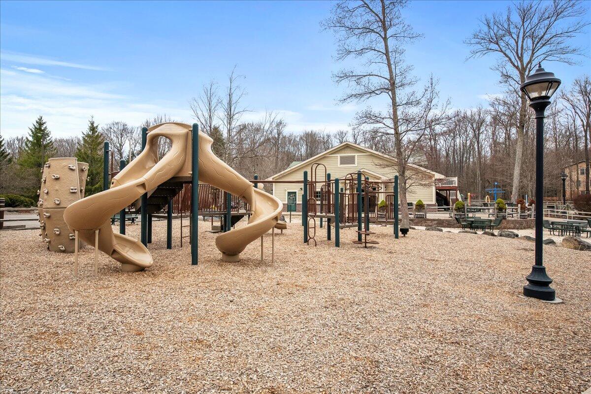 62 Locust Lane Ln, Gouldsboro, Pennsylvania image 38