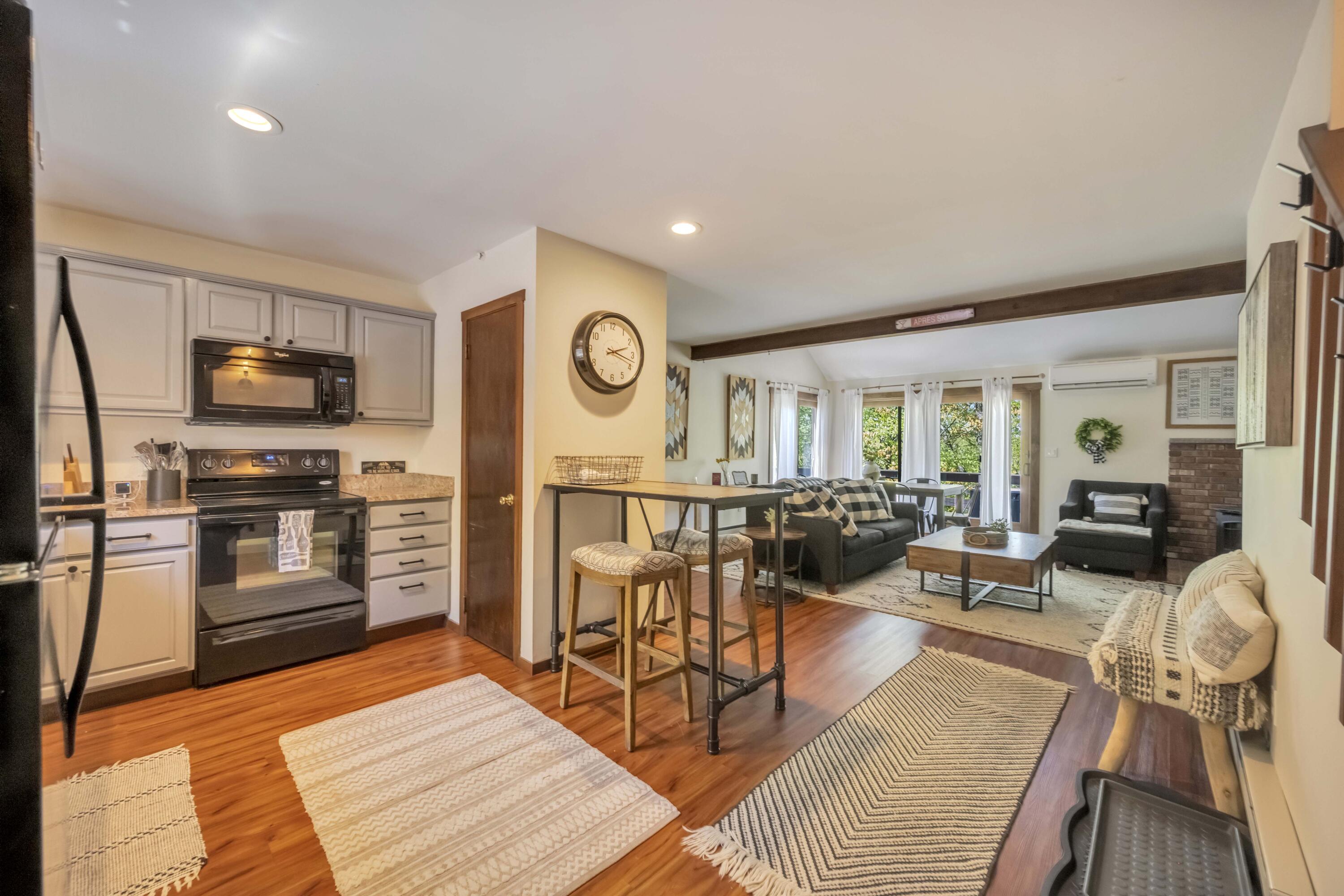 79 Cross Country Lane, Tannersville, Pennsylvania image 3