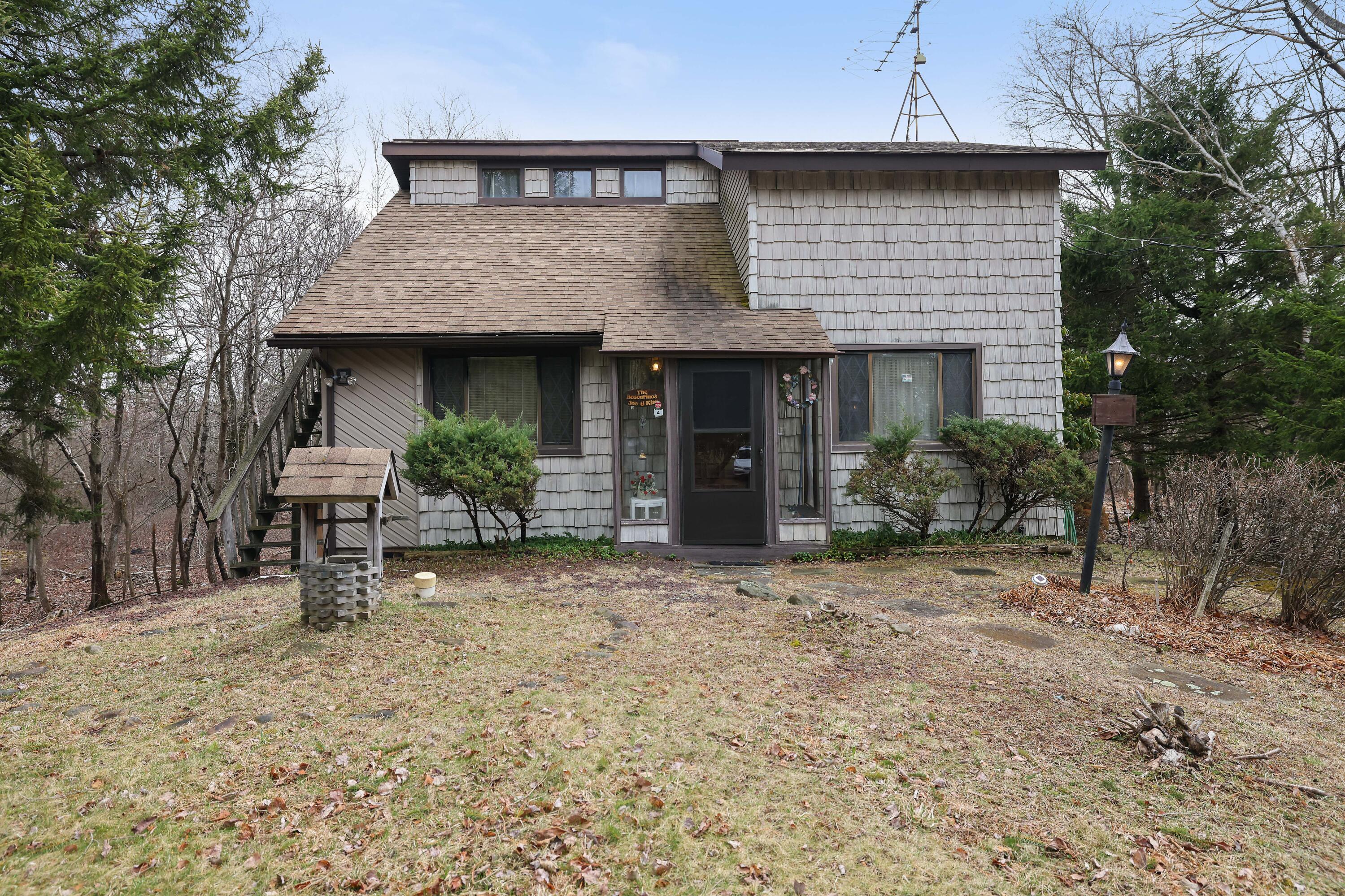 387 Clearview Drive, Long Pond, Pennsylvania image 1