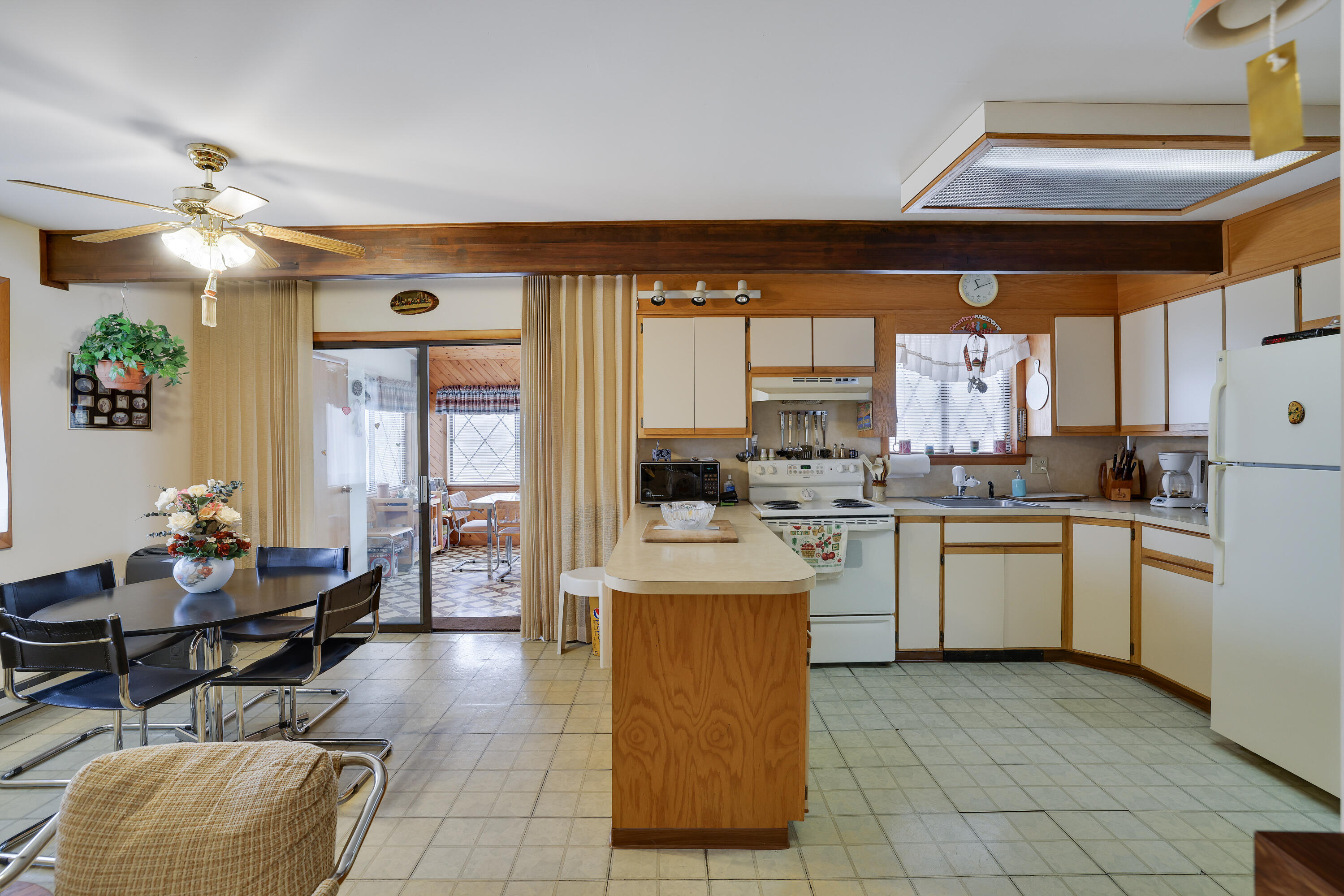 387 Clearview Drive, Long Pond, Pennsylvania image 12