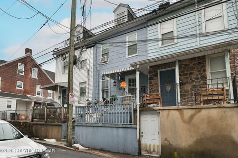 Homes For Sale - 912 Spruce Street<br/> Easton, PA 18042