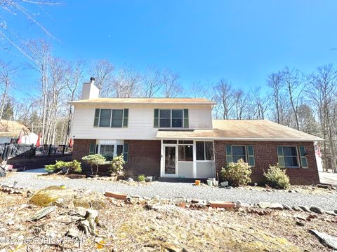 Homes For Rent - 187 Choctaw Drive<br/> Pocono Lake, PA 18347
