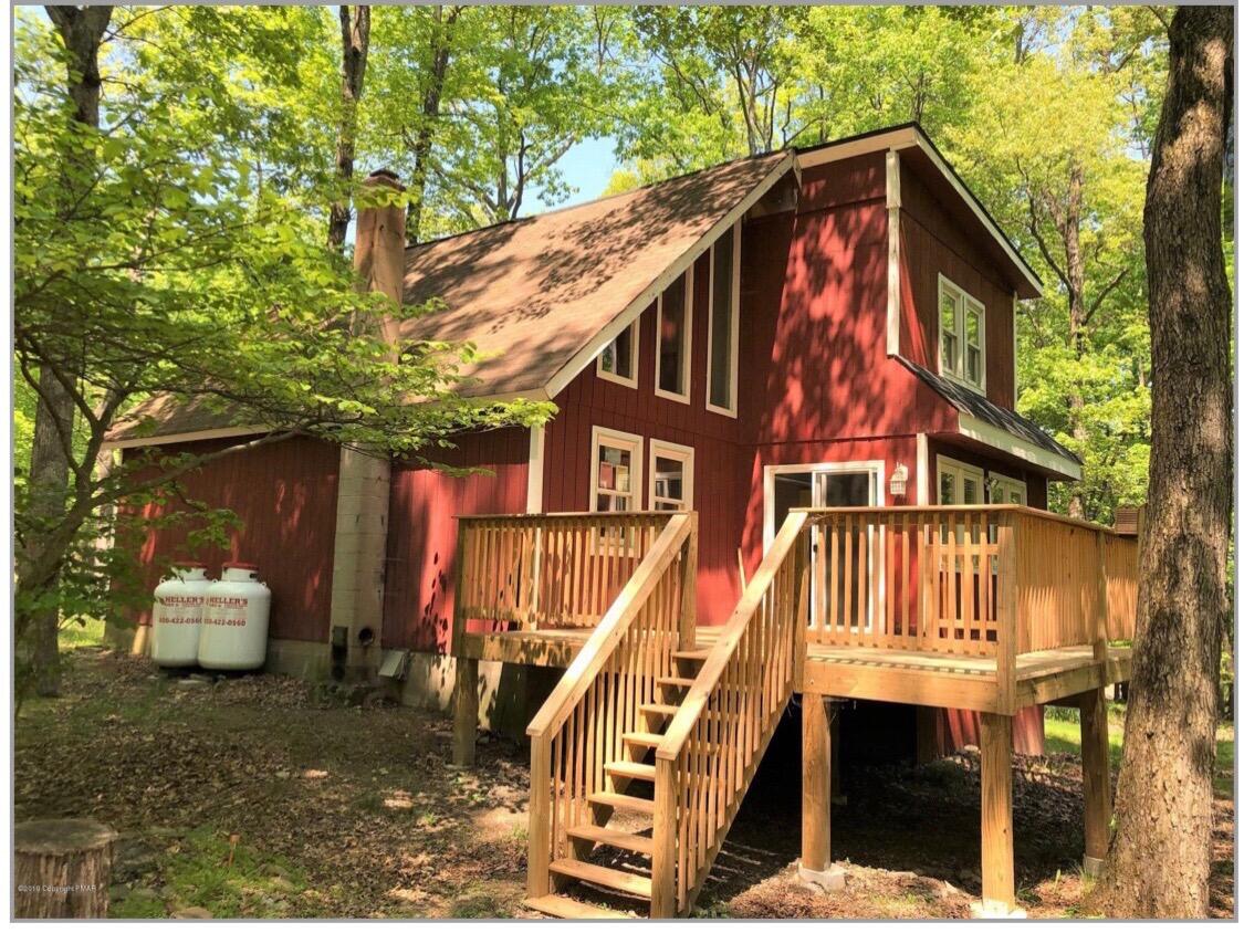 2122 Wood Thrush Court, Bushkill, Pennsylvania image 2