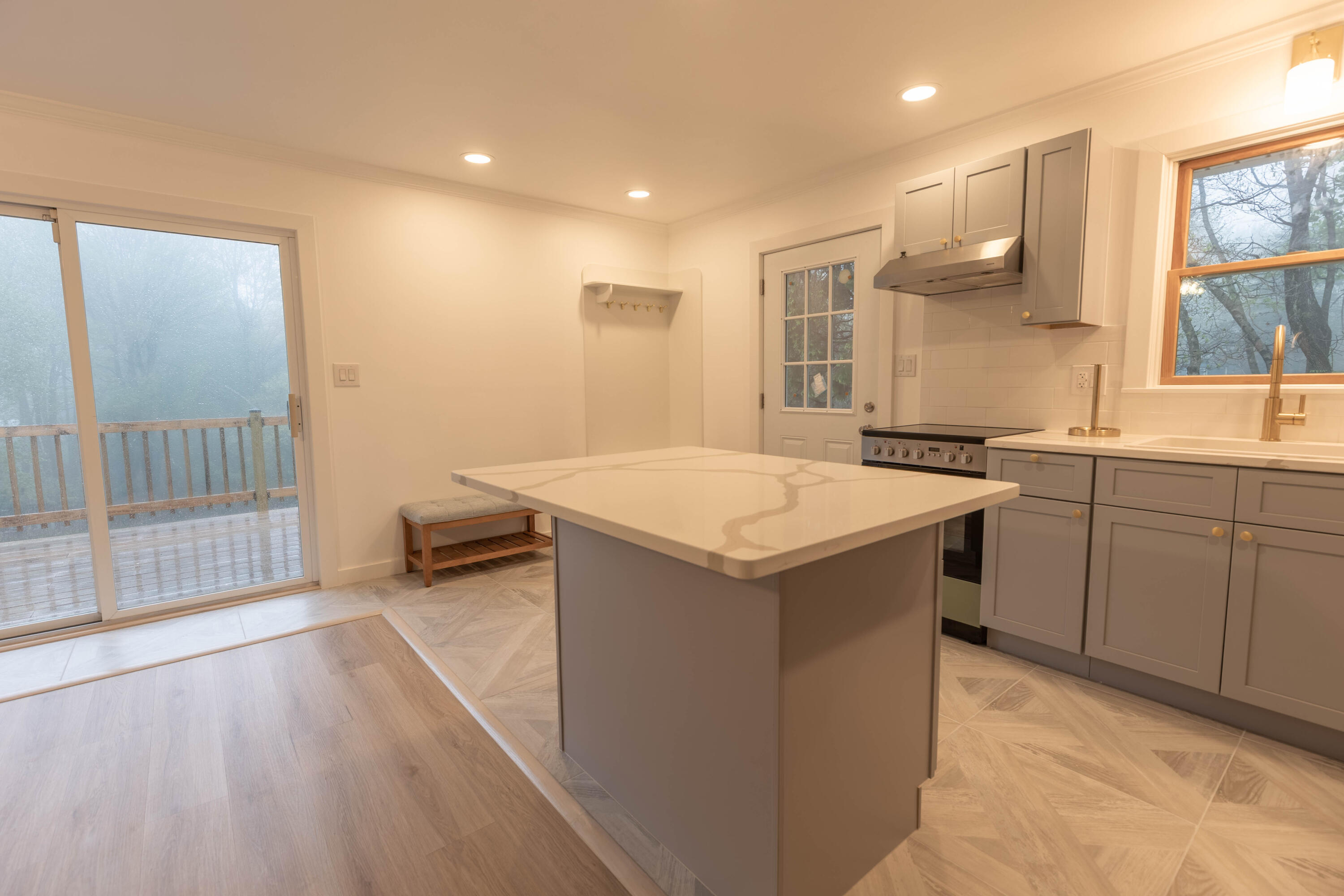 453 Cedar Drive, Long Pond, Pennsylvania image 4