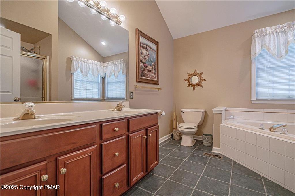 3107 Broadmoor Drive, Center Valley, Pennsylvania image 42