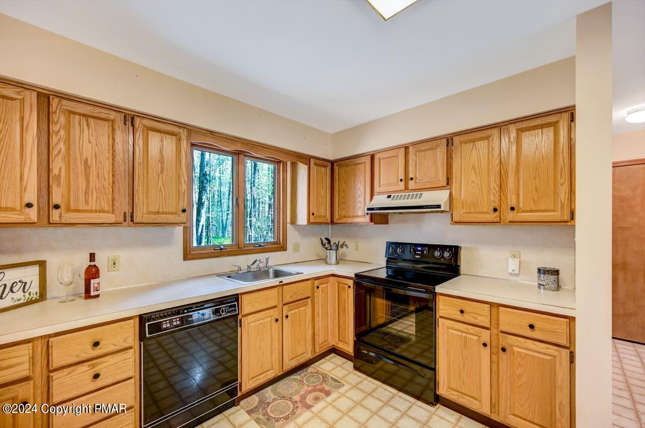 5528 Fox Run, Pocono Pines, Pennsylvania image 14