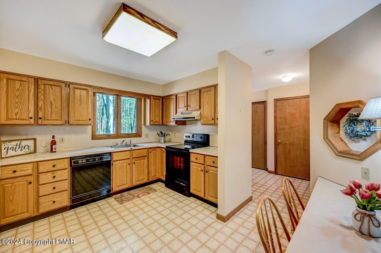 5528 Fox Run, Pocono Pines, Pennsylvania image 13