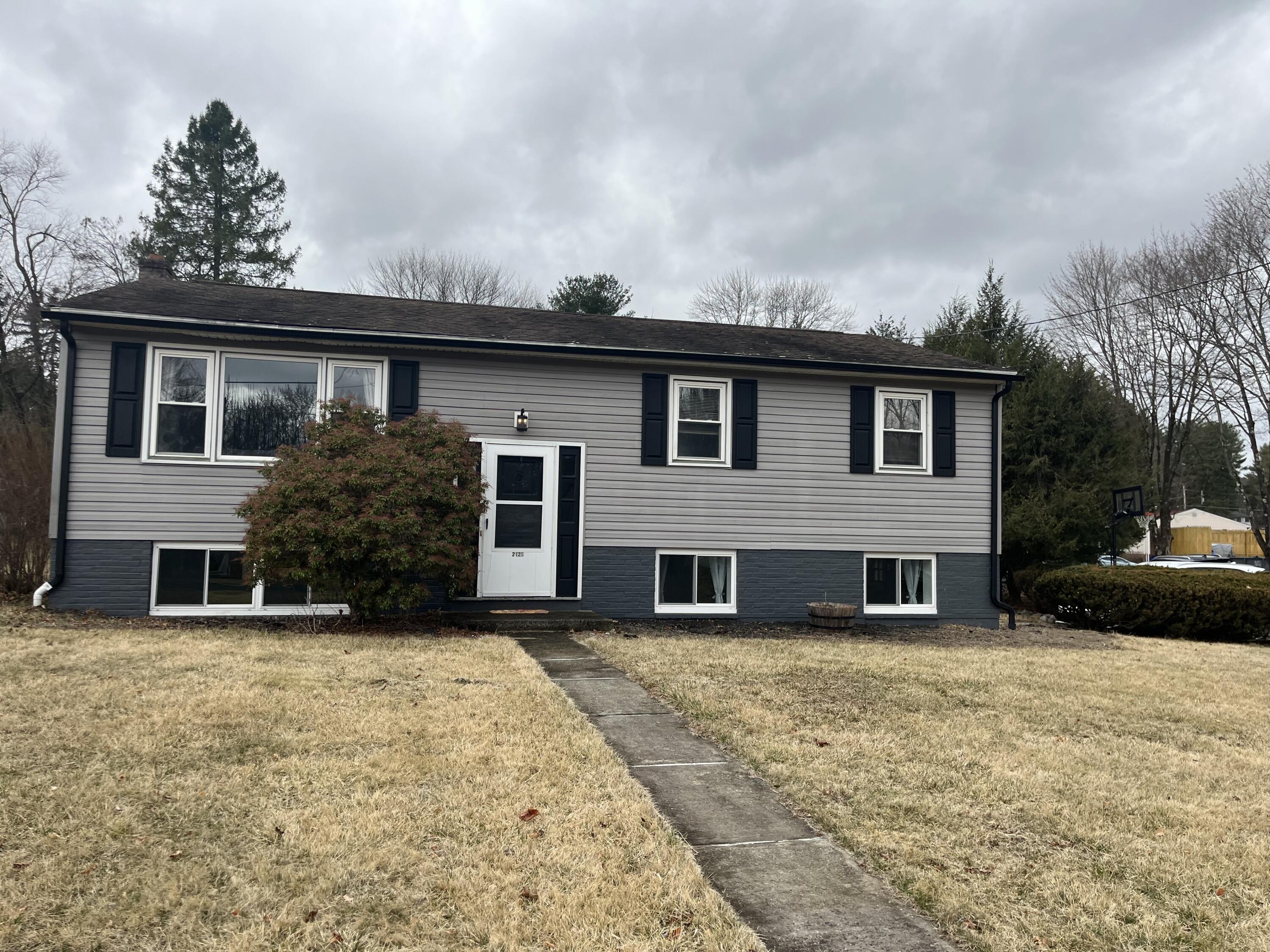 753 Seneca Way, Stroudsburg, Pennsylvania image 1