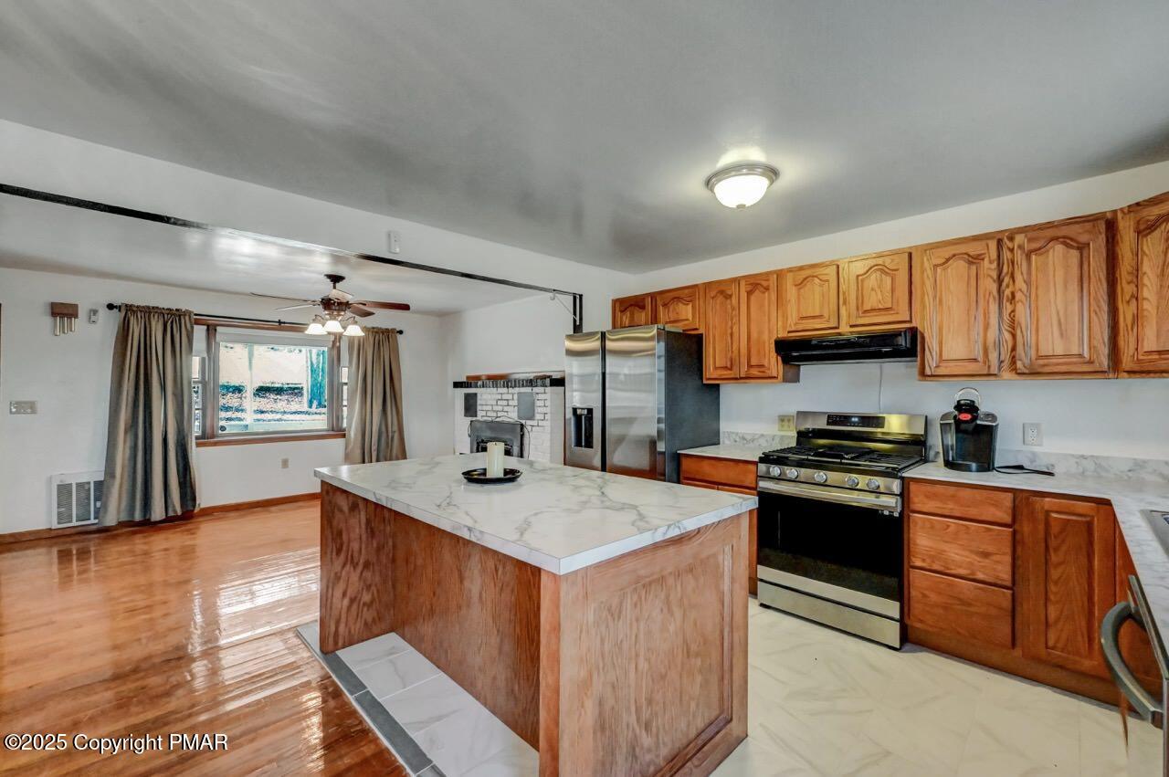 332 Pocono Boulevard, Bushkill, Pennsylvania image 12