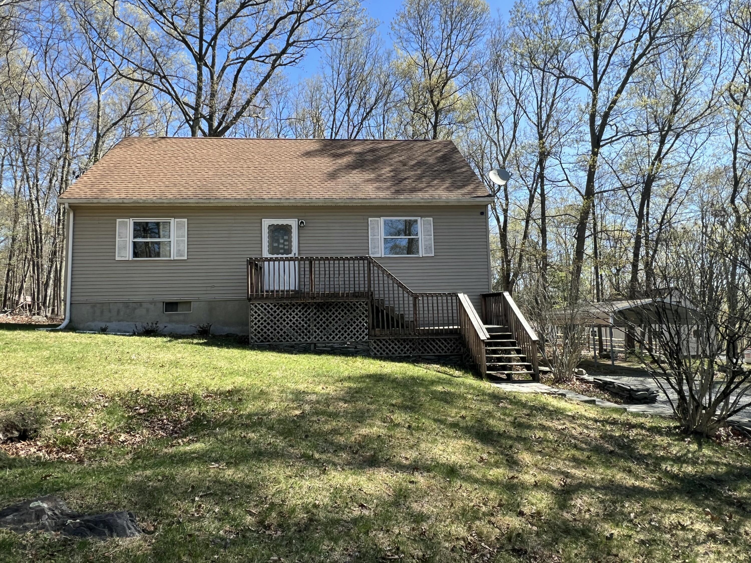 1227 Alder Road, East Stroudsburg, Pennsylvania image 1