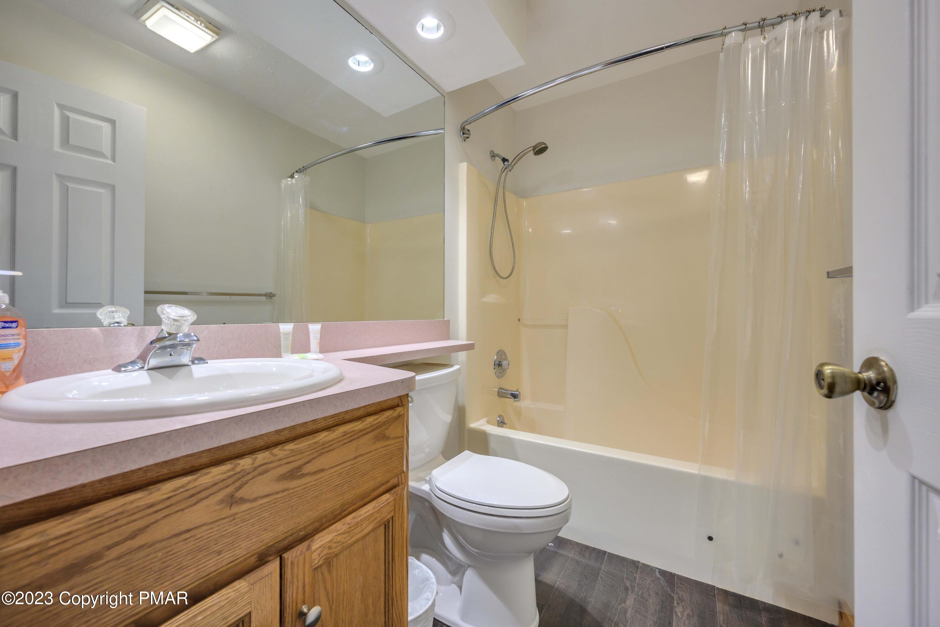 411 Hickory Drive, Tannersville, Pennsylvania image 24
