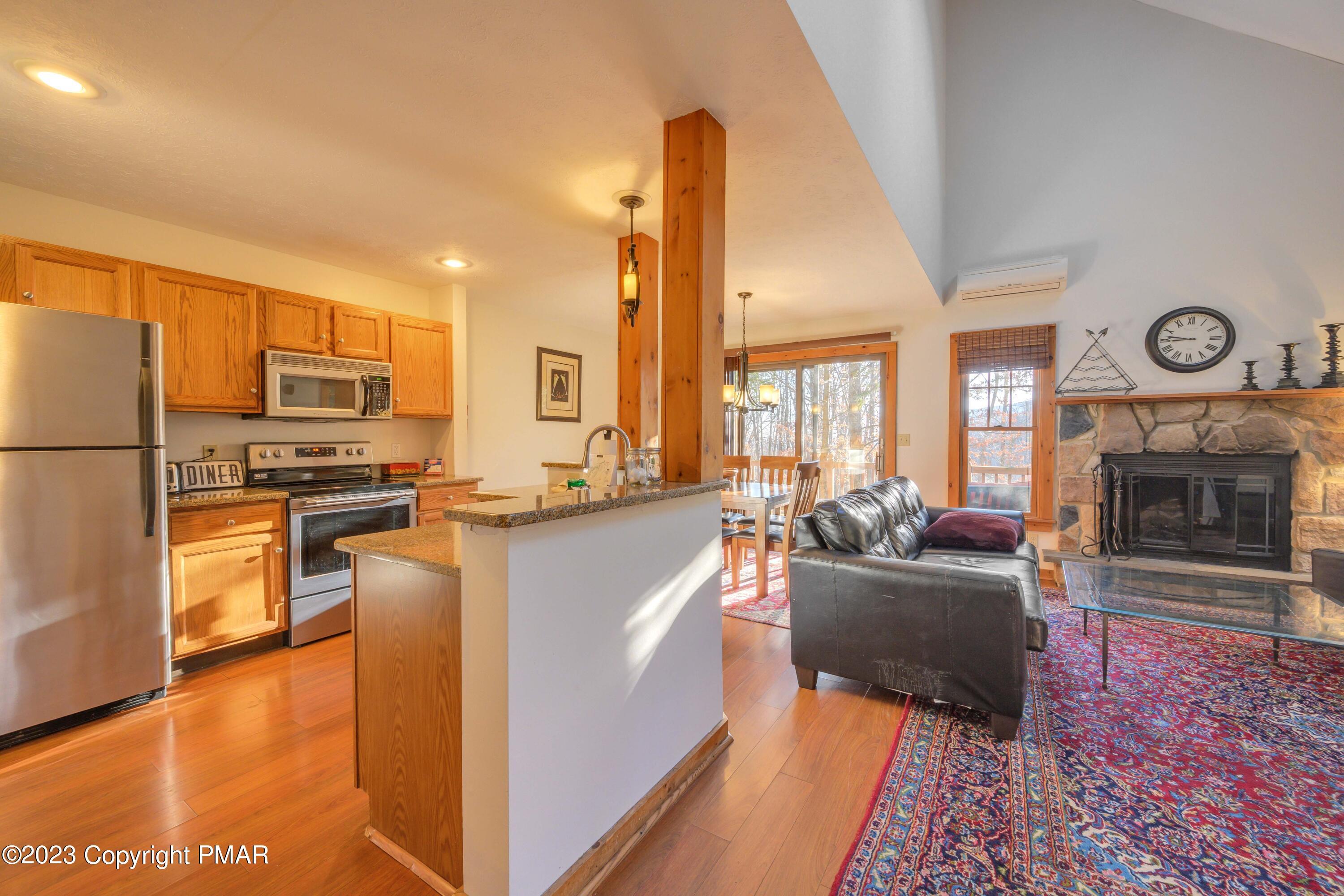 411 Hickory Drive, Tannersville, Pennsylvania image 10