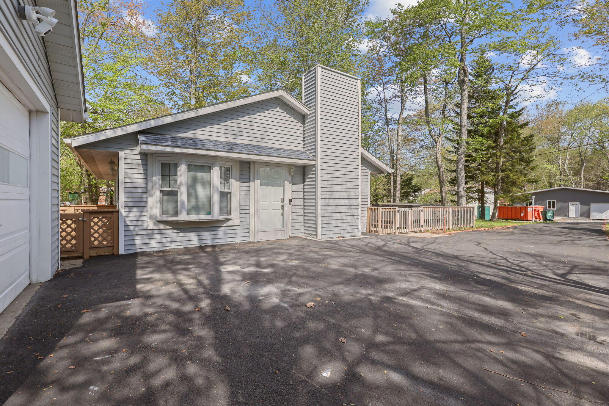 209 Greenbriar Circle
