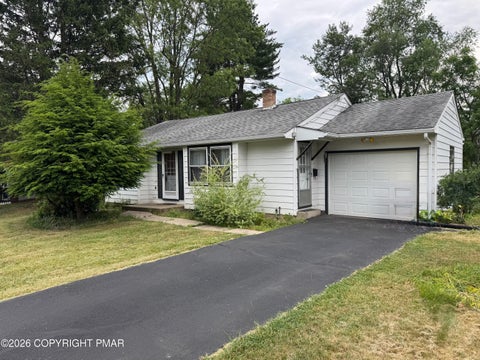 Homes For Rent - 1111 Hillcrest Drive<br/> Monroe County, Stroudsburg, PA 18360