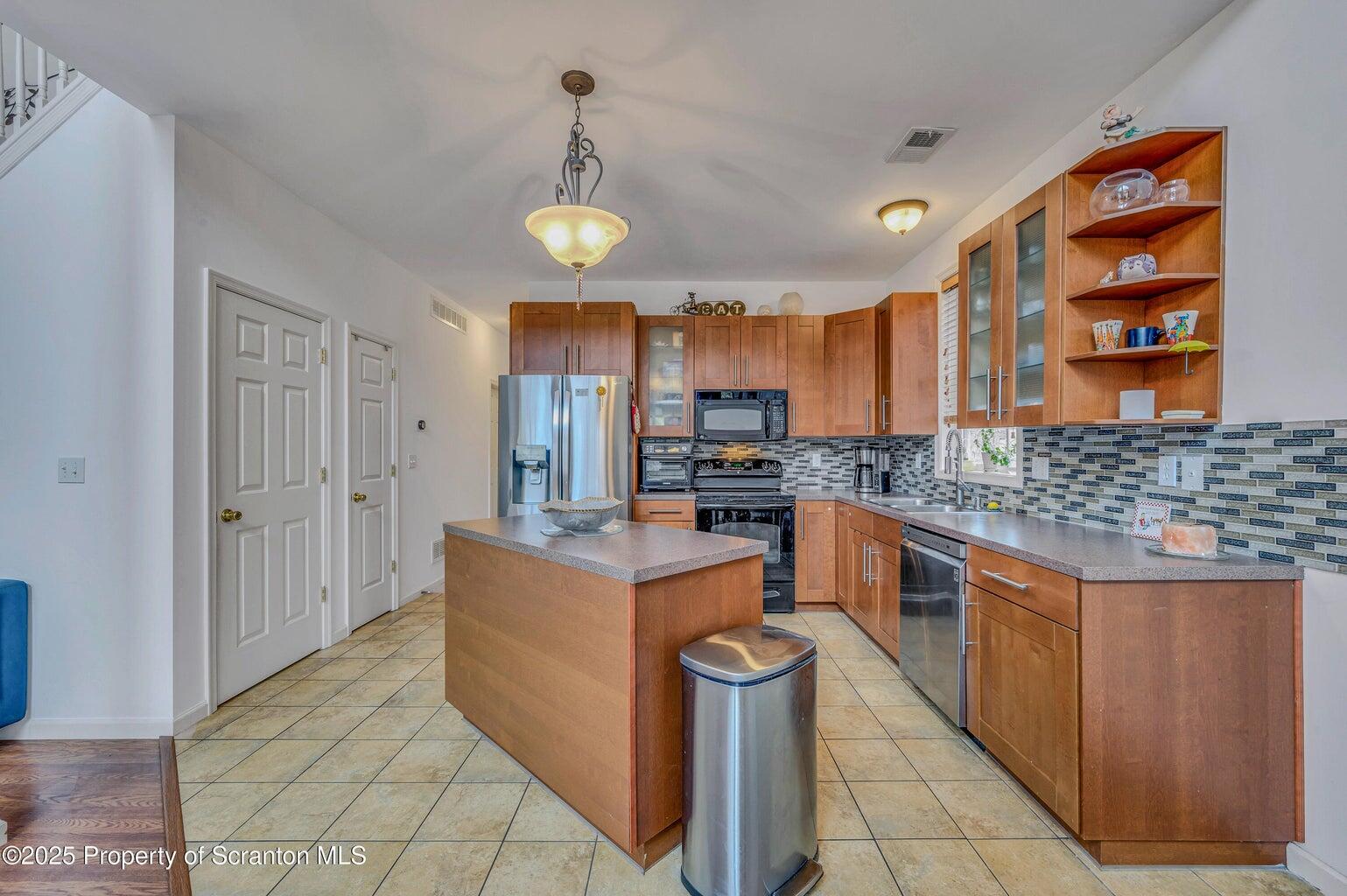 27 Lake Natalie Drive, Gouldsboro, Pennsylvania image 23