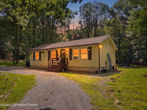 Homes For Sale - 12 Highpoint Drive<br/> Carbon County, Albrightsville, PA 18210