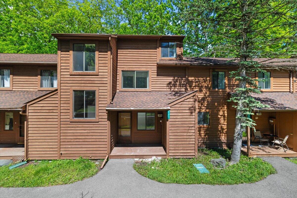 339 Crewe Court, Bushkill, Pennsylvania image 2