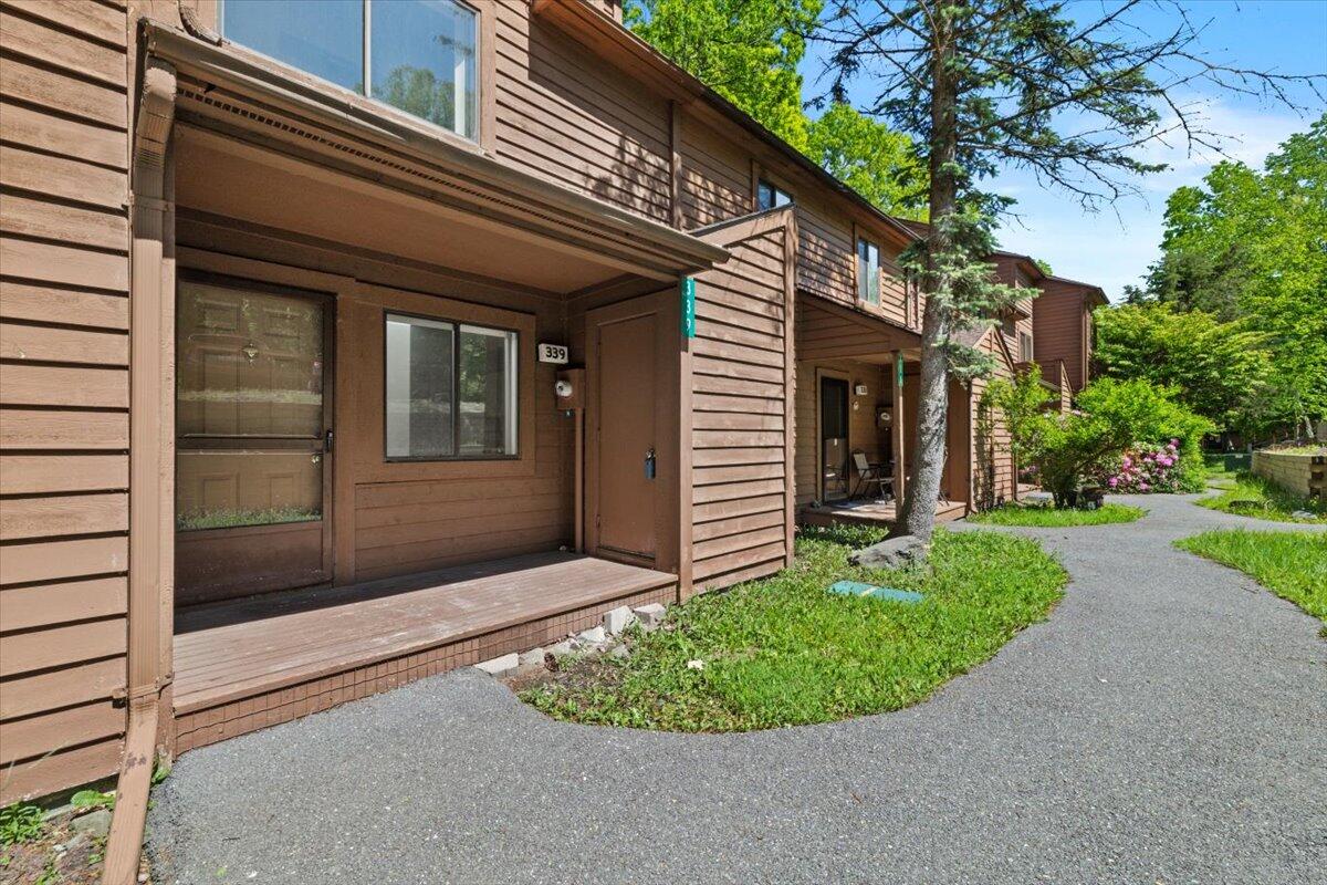 339 Crewe Court, Bushkill, Pennsylvania image 4