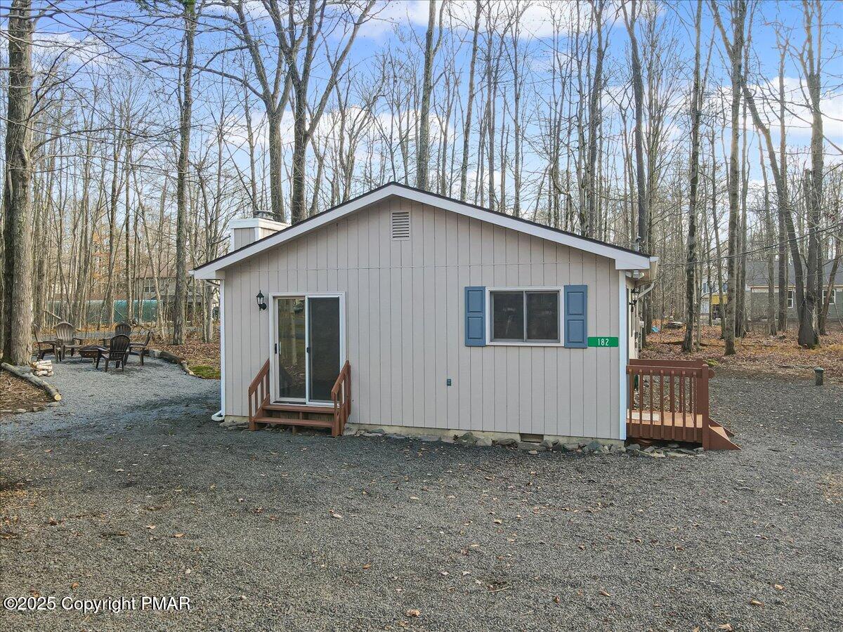 182 Maxatawny Drive, Pocono Lake, Pennsylvania image 5