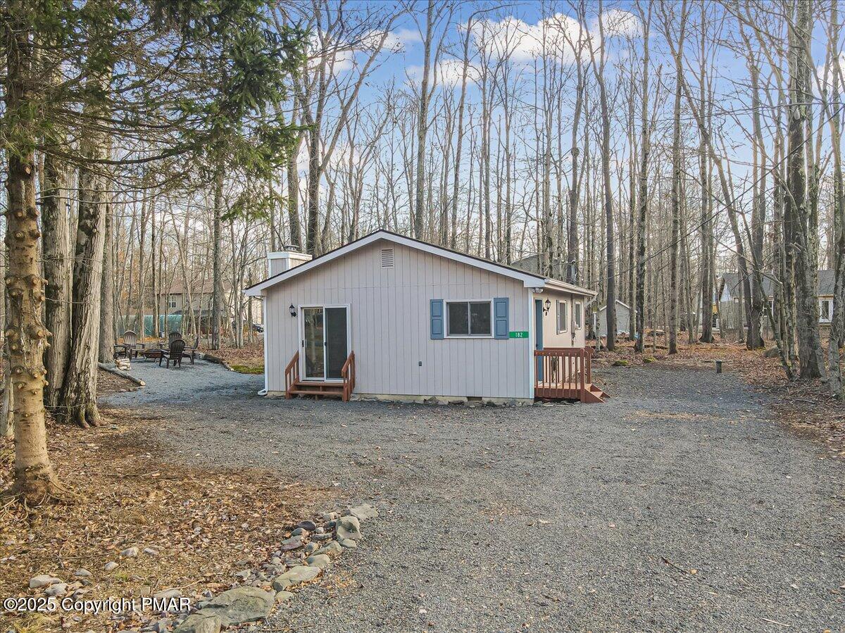 182 Maxatawny Drive, Pocono Lake, Pennsylvania image 3