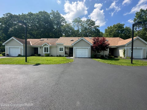 Townhouse For Rent - 78 Village Drive<br/> Monroe County, Stroudsburg, PA 18360