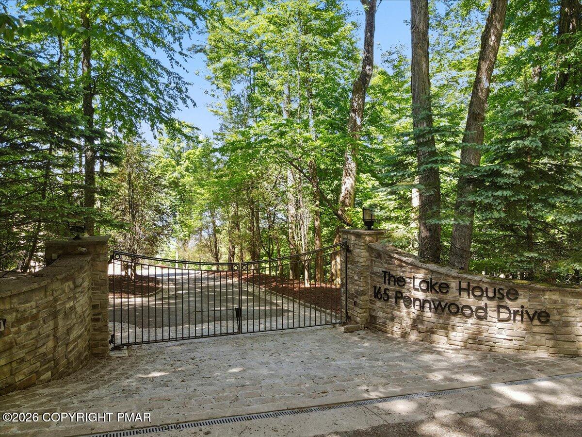 165 Pennwood Drive