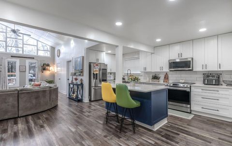 352 SCOTCH PINE Drive Pocono Summit PA 18346