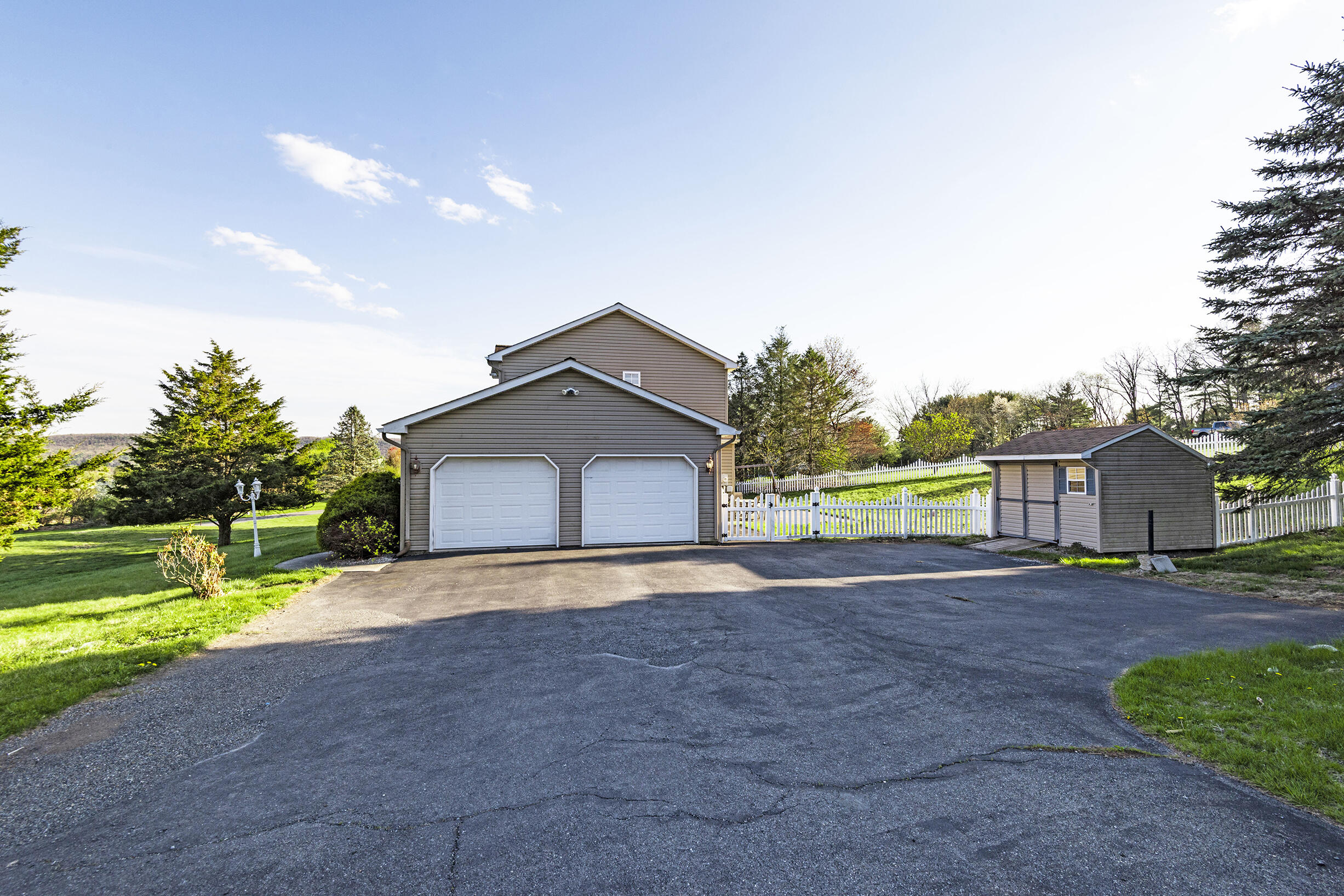 126 Arthur Lane, Brodheadsville, Pennsylvania image 50
