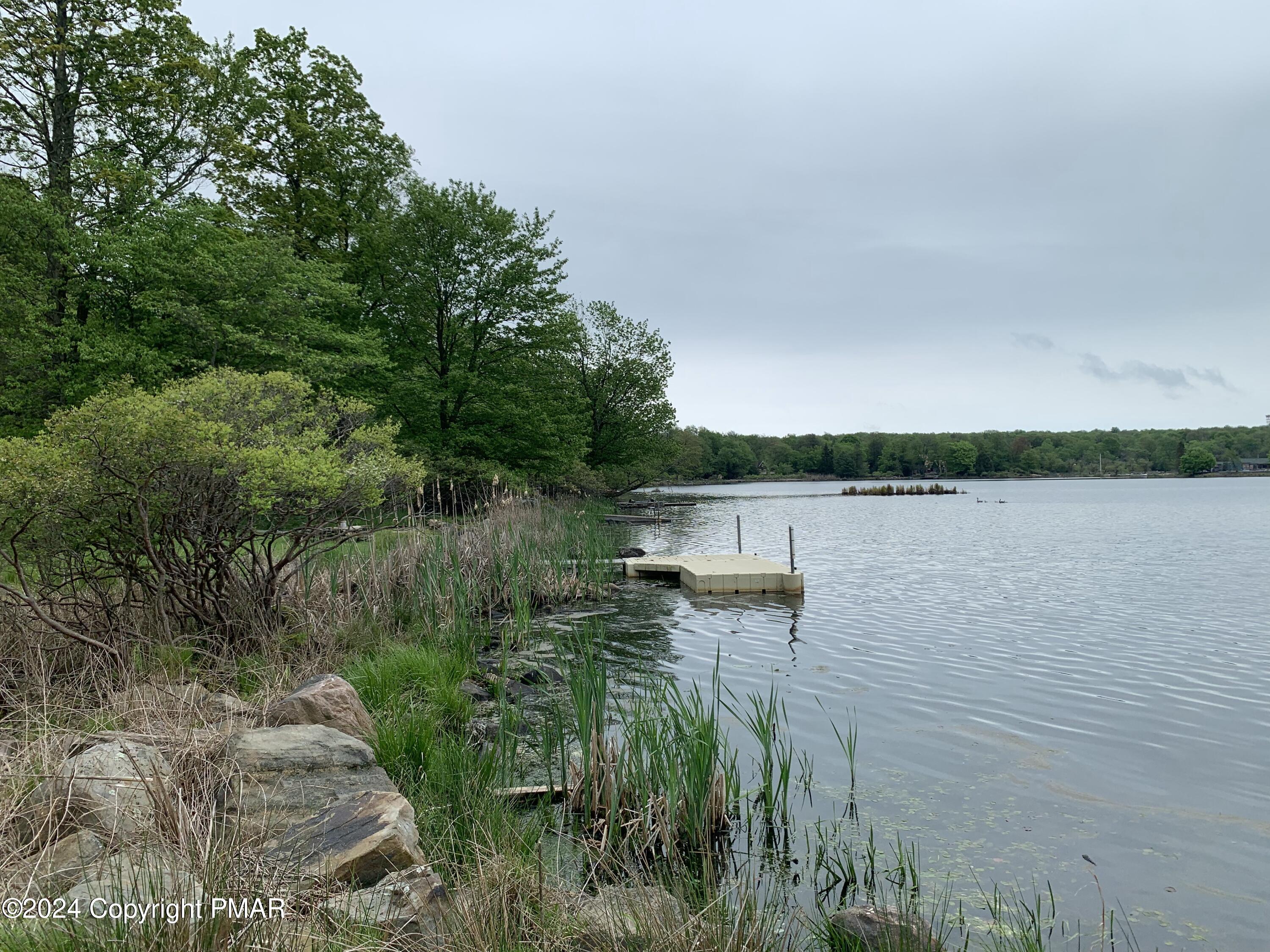 Middle Ridge  L Drive, Gouldsboro, Pennsylvania image 4