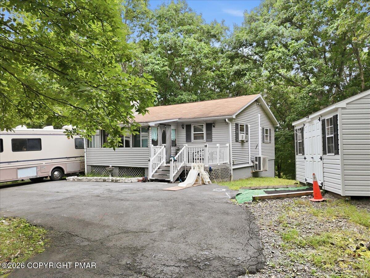 261 Wynding Way