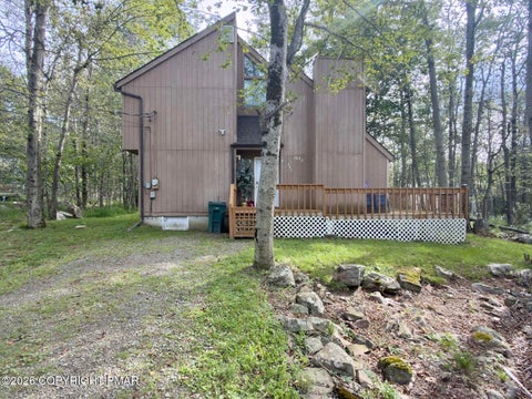 Homes For Sale - 9840 Deerwood Drive<br/> Tobyhanna, PA 18466