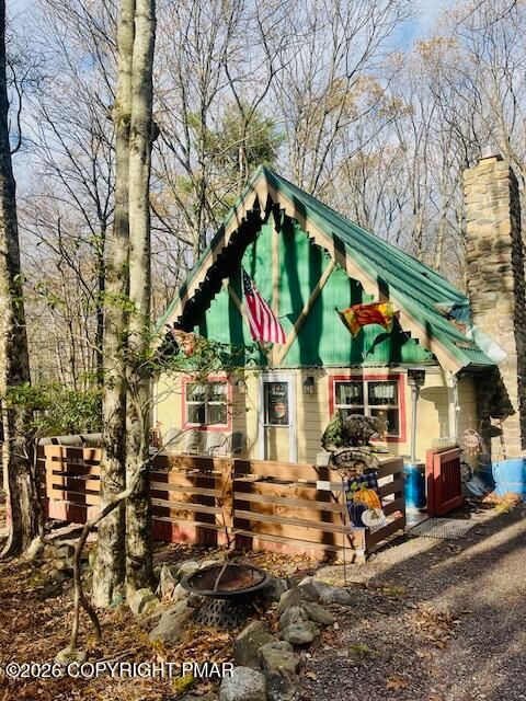 46 Wood Street Lake Harmony PA 18624