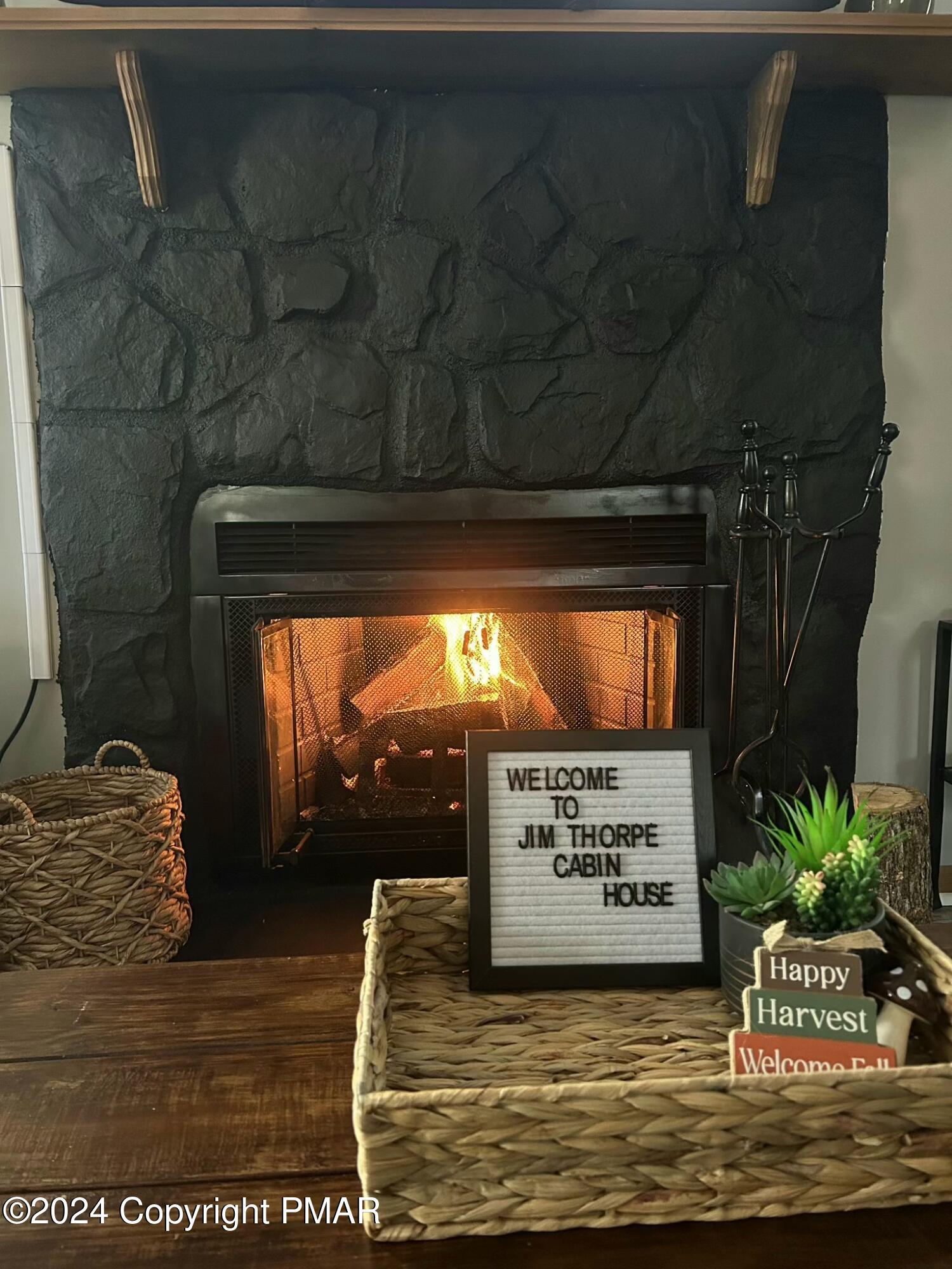 32 Bear Lane, Jim Thorpe, Pennsylvania image 2