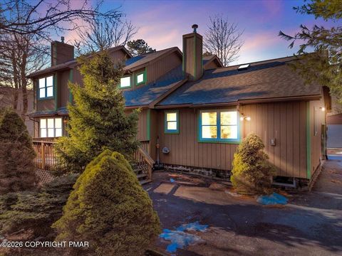 Homes For Sale - 380 Clearview Drive<br/> Long Pond, PA 18334