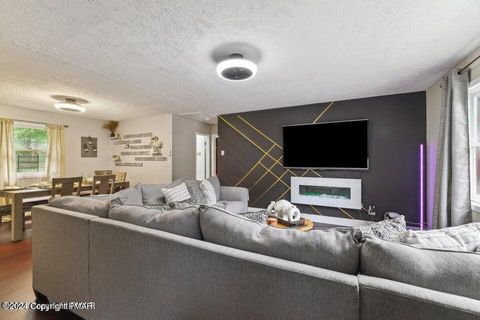 Homes For Sale - 8345 Shannon Drive<br/> Tobyhanna, PA 18466