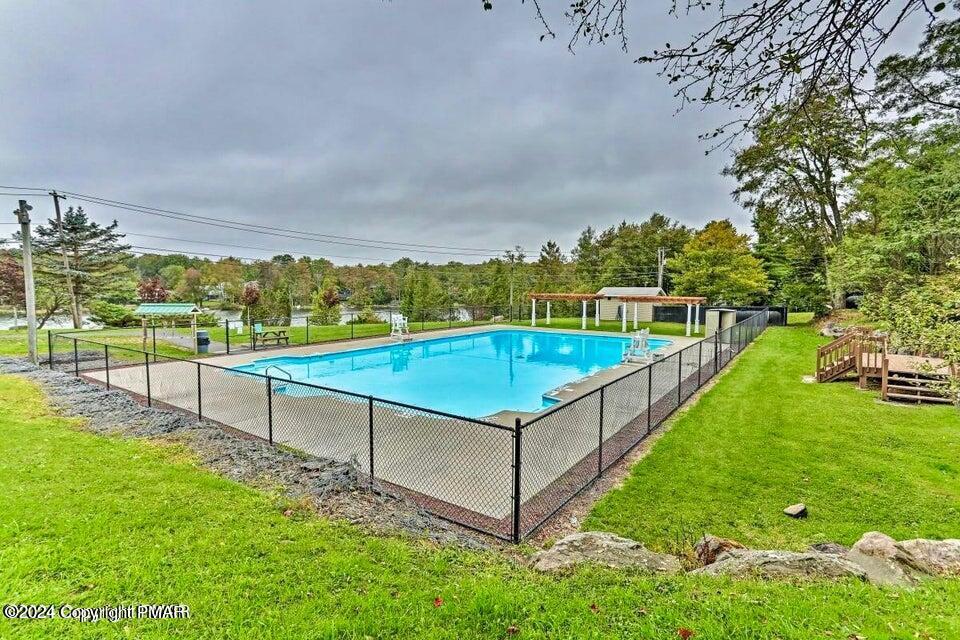 8345 Shannon Drive, Tobyhanna, Pennsylvania image 25