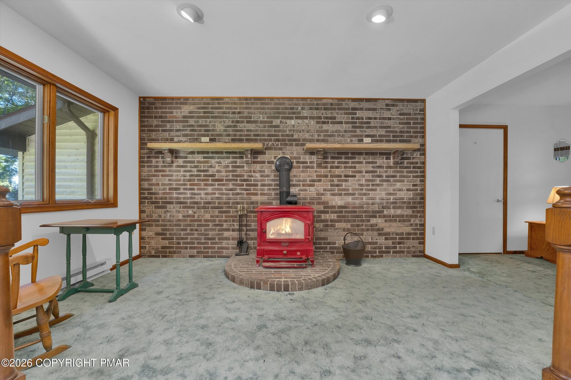 909 Hell Hollow Road