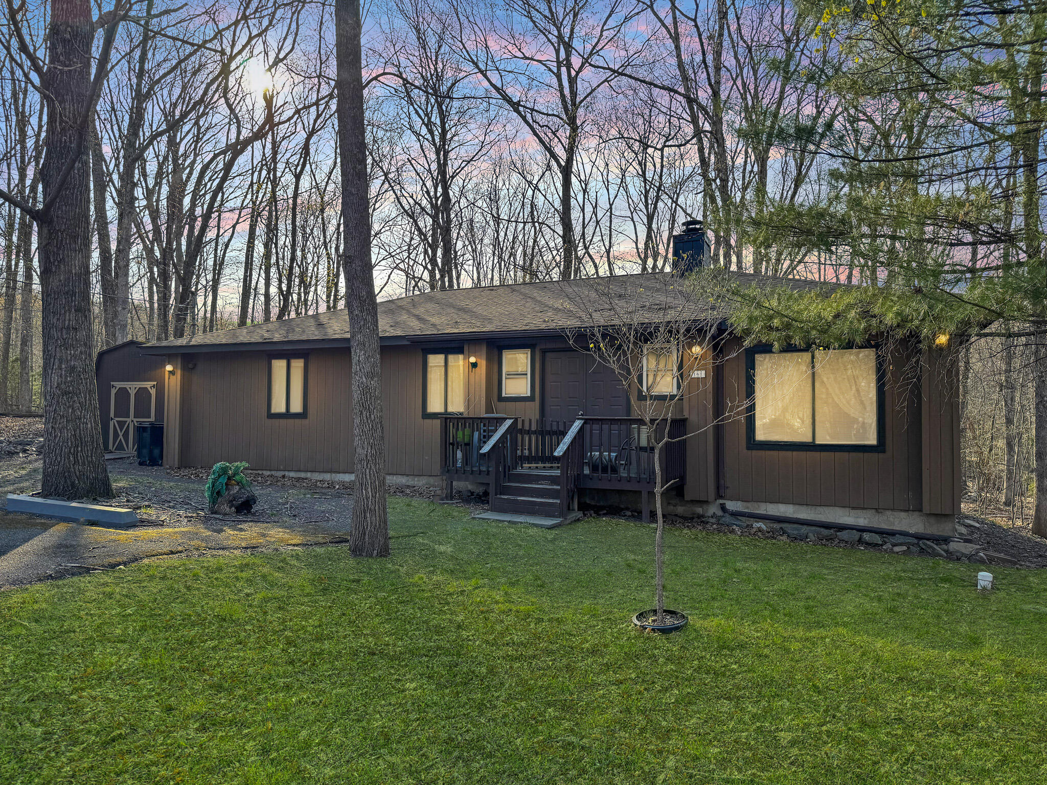 141 Inverhouse Road, Henryville, Pennsylvania image 1