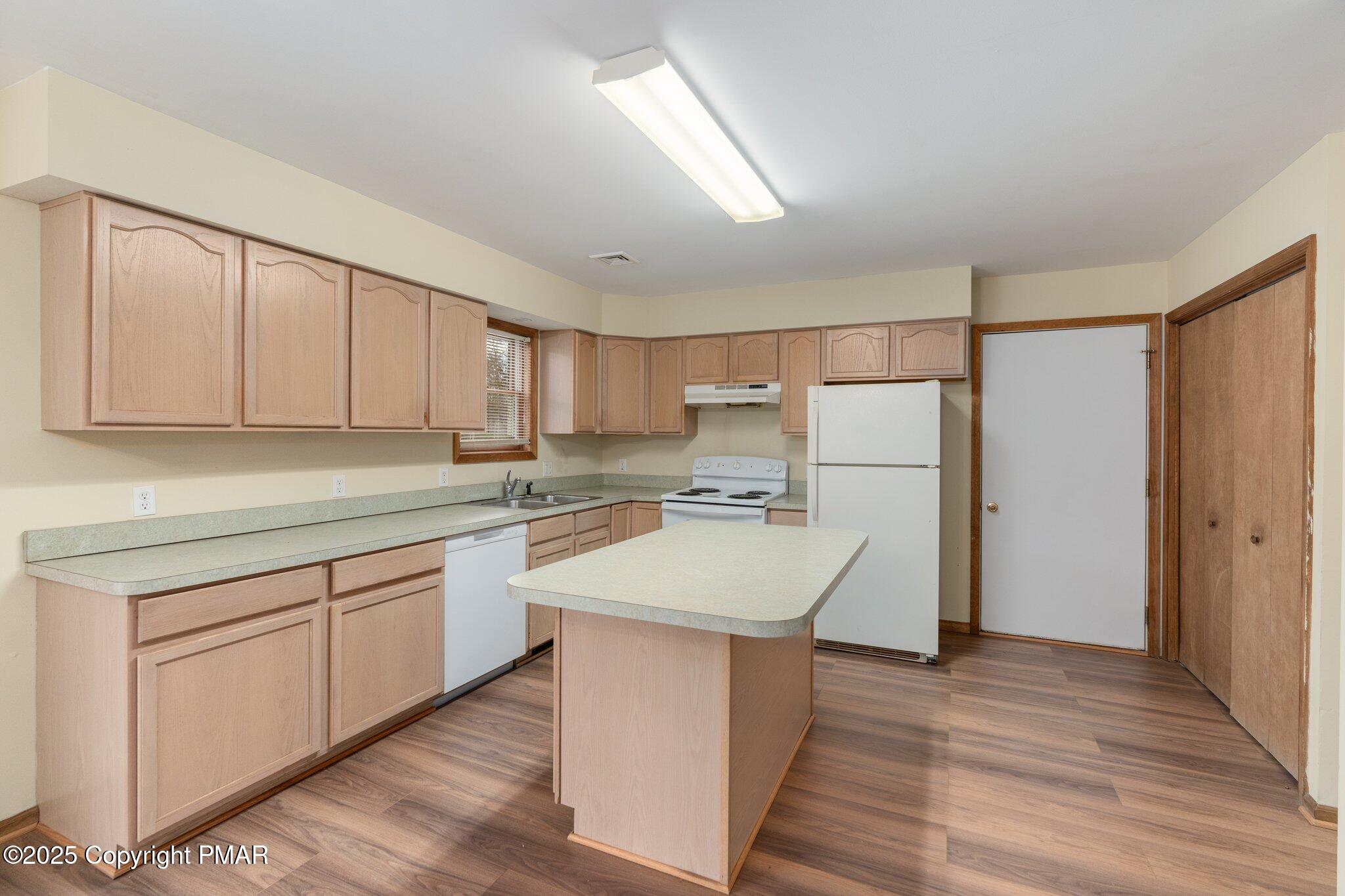 2180 Scarborough Way, Bushkill, Pennsylvania image 21
