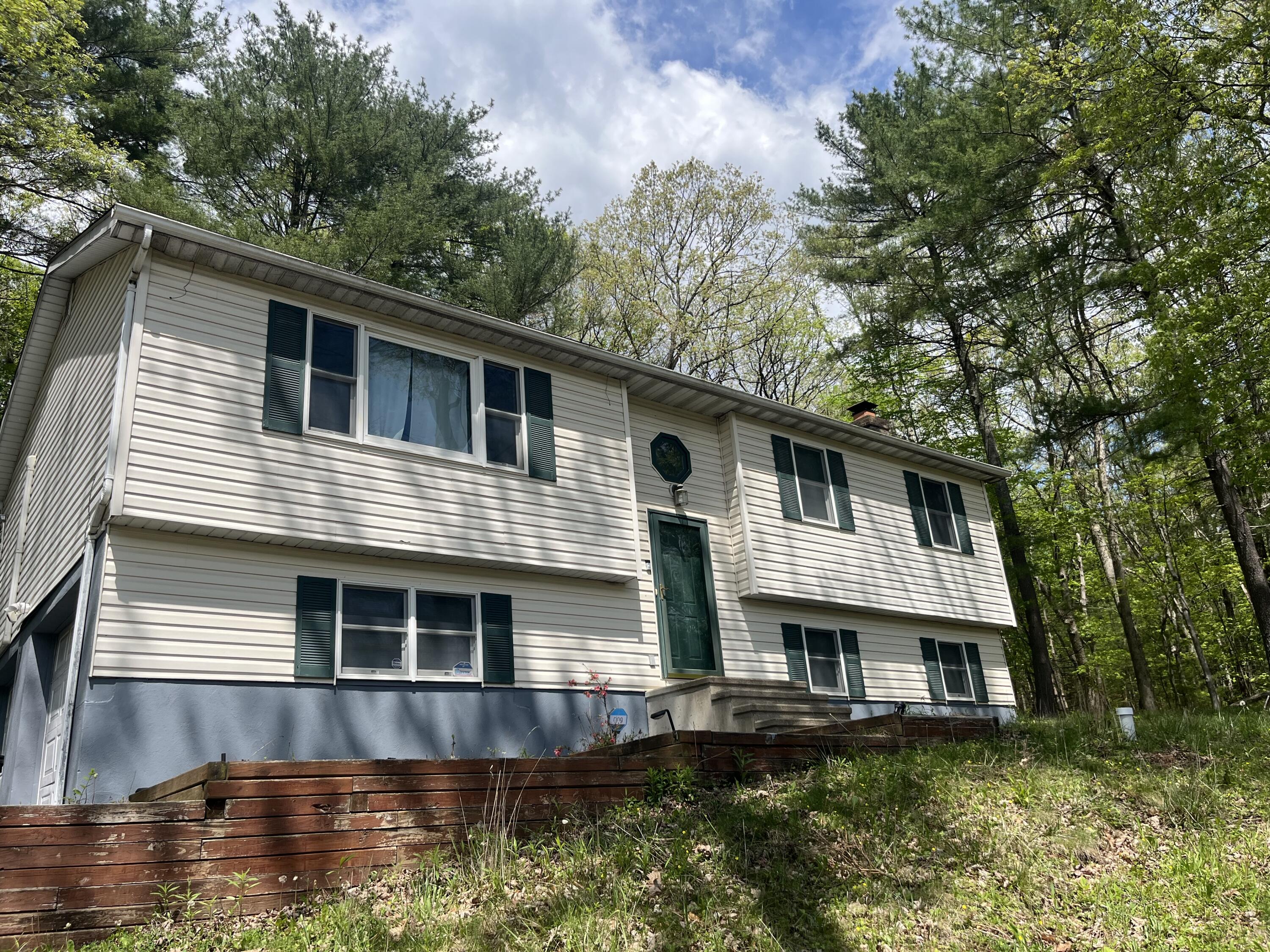 2637 Fernwood Avenue, Bartonsville, Pennsylvania image 3