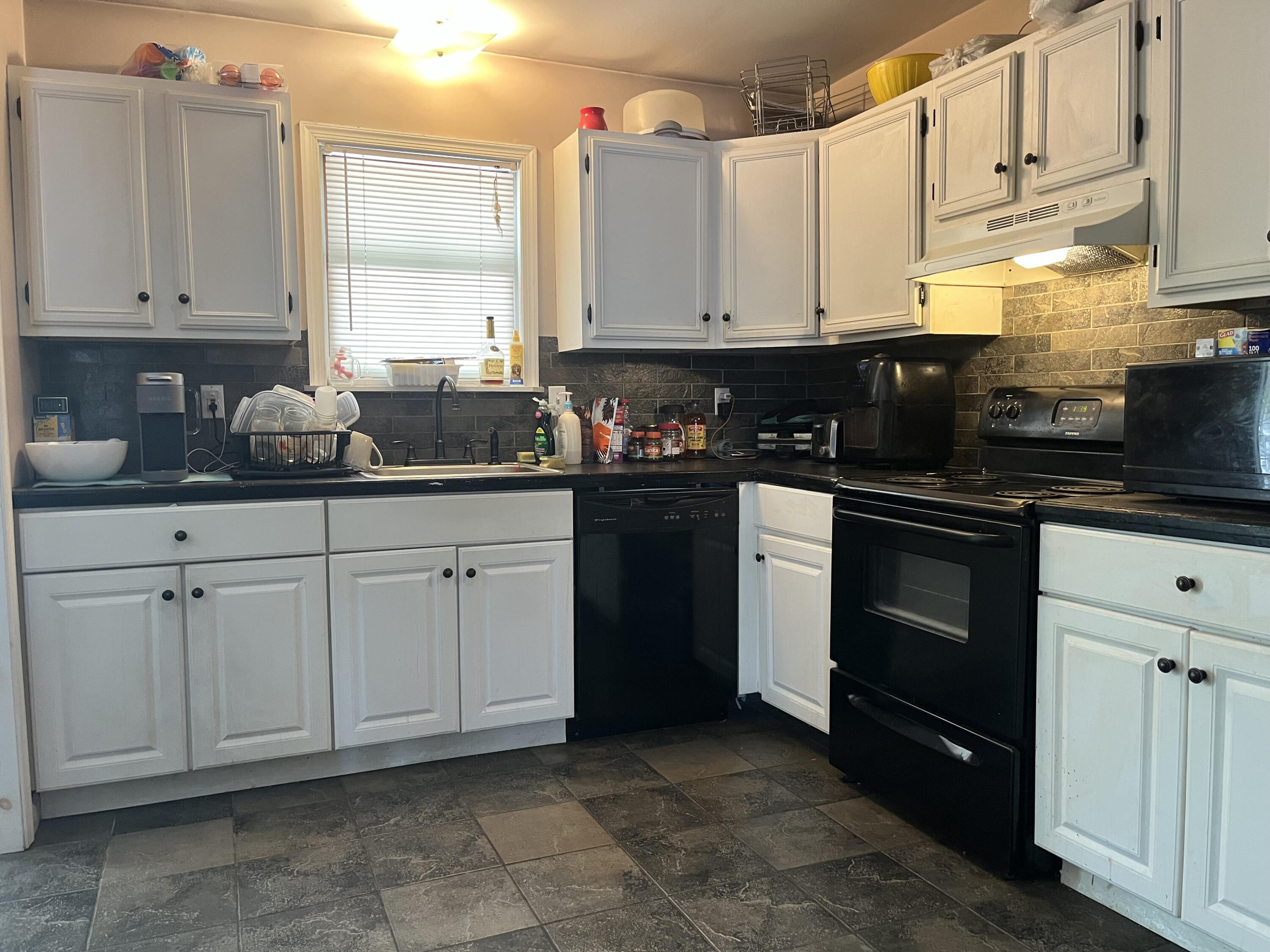 2637 Fernwood Avenue, Bartonsville, Pennsylvania image 5