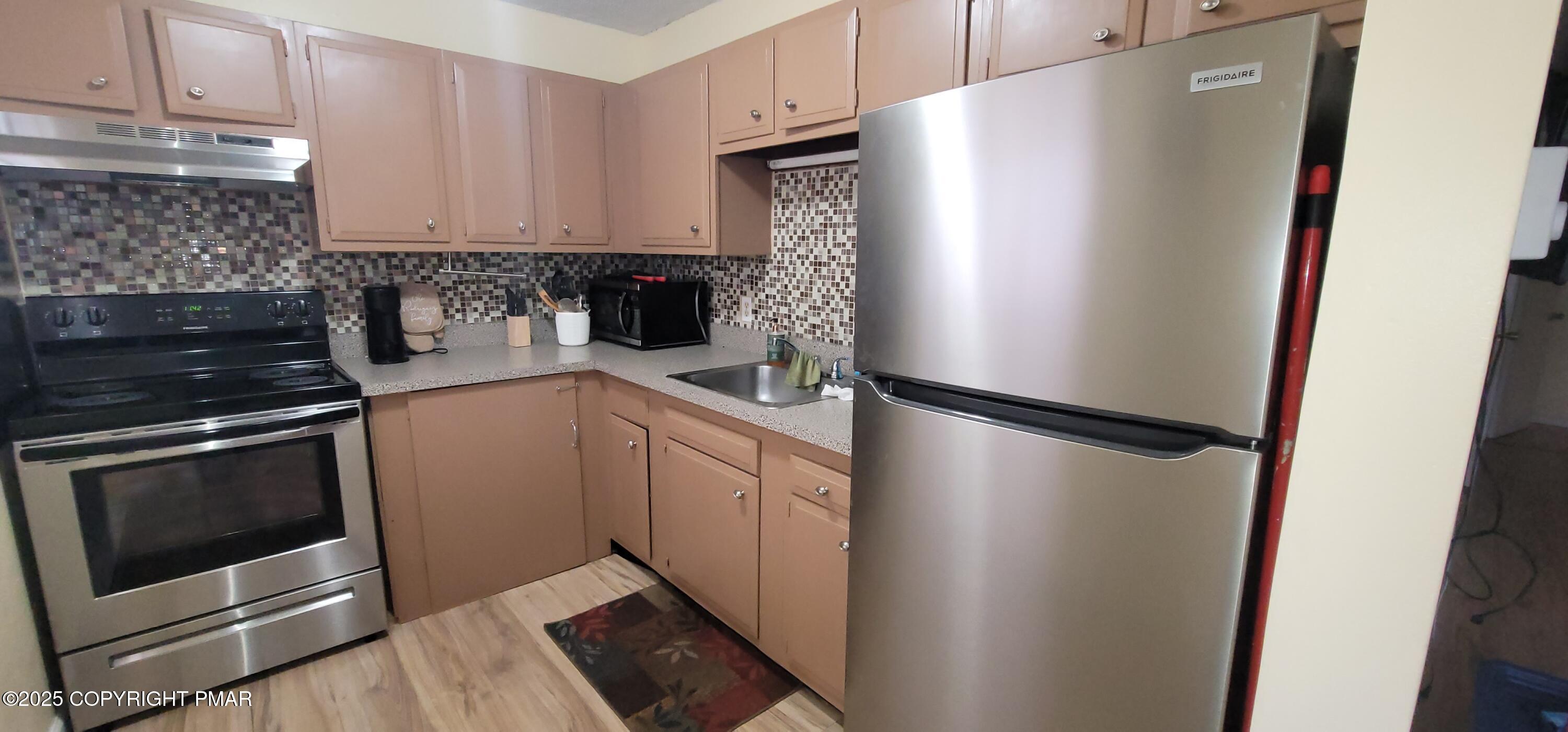 7108 robinwood Drive