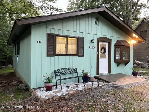 7108 robinwood Drive Tobyhanna PA 18466