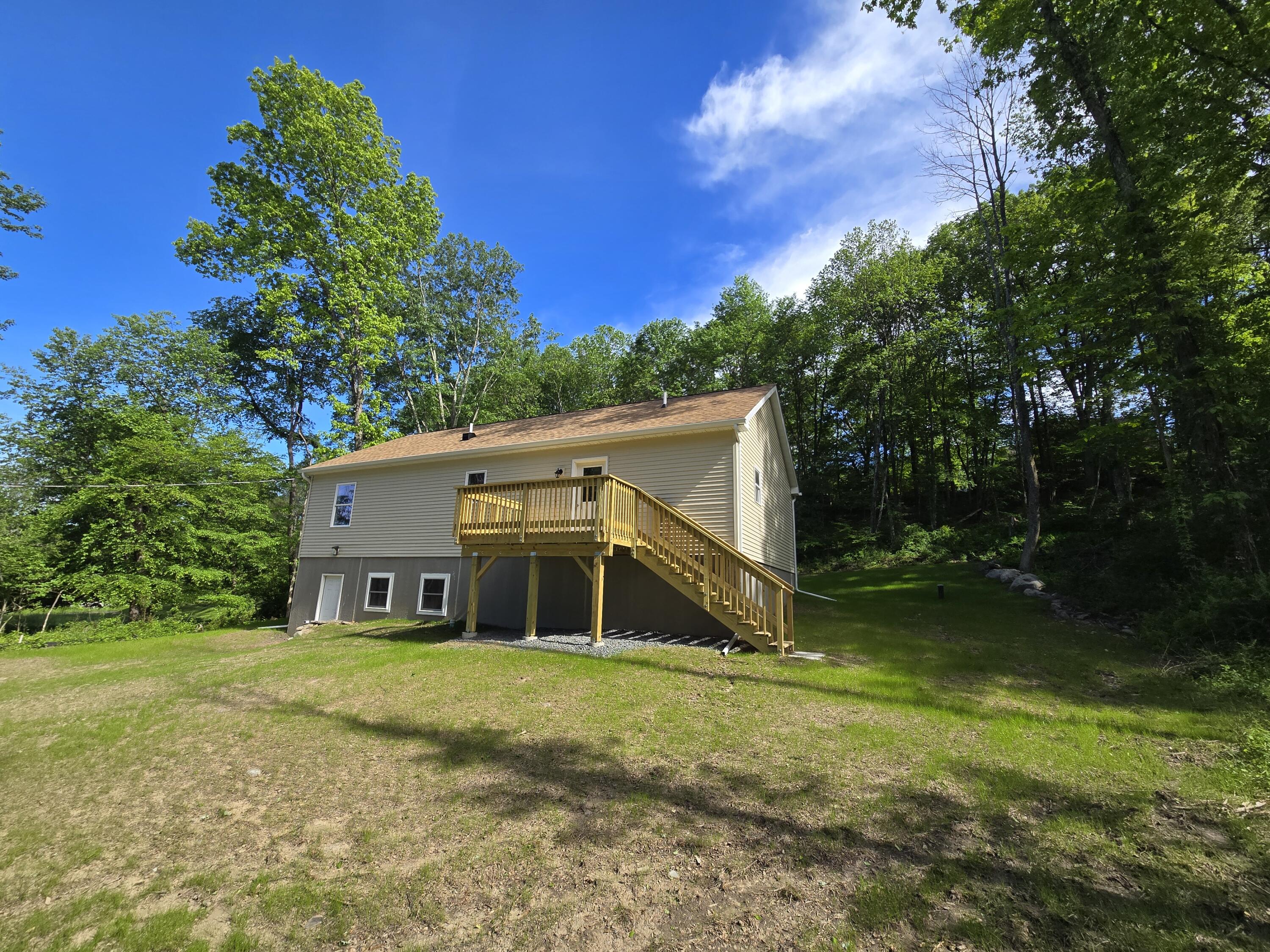 526 Crocus Drive, East Stroudsburg, Pennsylvania image 4