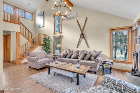 Townhouse For Sale - 163 Pine Court<br/> Tannersville, PA 18372