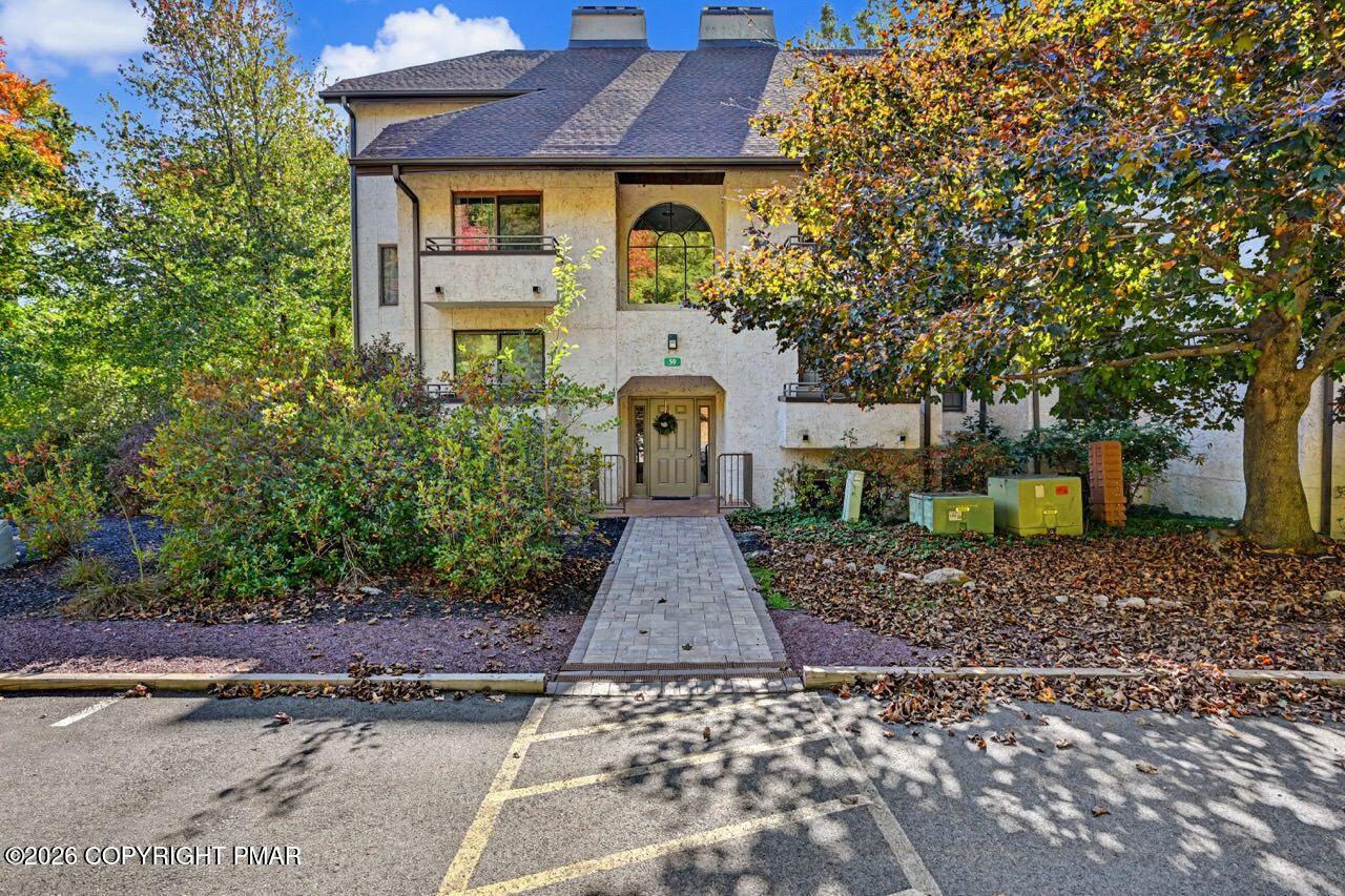 59 Midlake Drive